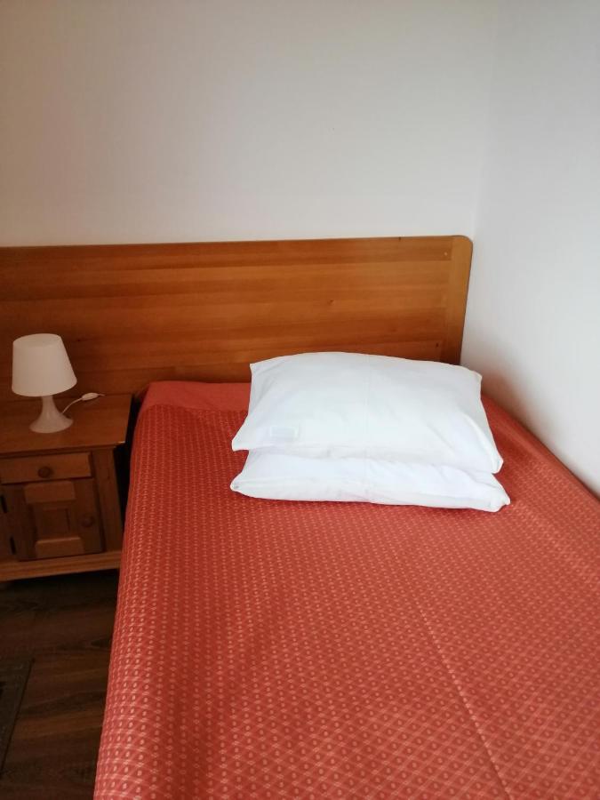 CaransebeşKolpinghaus住宿加早餐旅馆 外观 照片